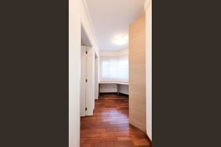 Casa de condomínio para alugar com 377m², 3 quartos e 2 vagasEscritório