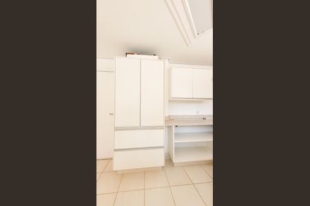 Casa de condomínio para alugar com 377m², 3 quartos e 2 vagasÁrea de Serviço