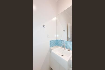 Casa de condomínio para alugar com 377m², 3 quartos e 2 vagasBanheiro da Suíte 1