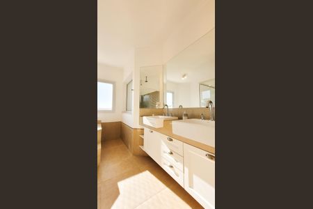 Casa de condomínio para alugar com 377m², 3 quartos e 2 vagasBanheiro da Suíte Master