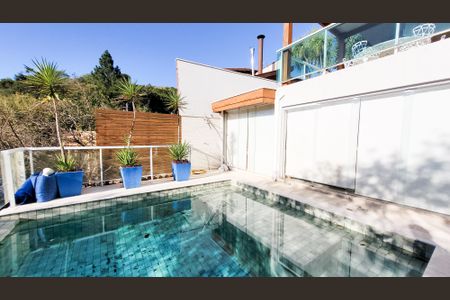 Casa de condomínio para alugar com 377m², 3 quartos e 2 vagasPiscina