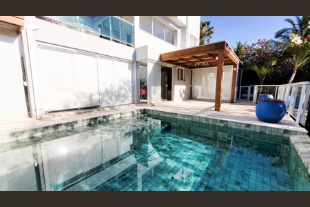 Casa de condomínio para alugar com 377m², 3 quartos e 2 vagasPiscina