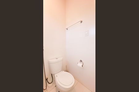 Casa de condomínio para alugar com 377m², 3 quartos e 2 vagasBanheiro da Suíte 1