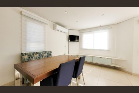 Casa de condomínio para alugar com 377m², 3 quartos e 2 vagasSala de Jantar