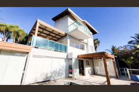 Casa de condomínio para alugar com 377m², 3 quartos e 2 vagasPiscina