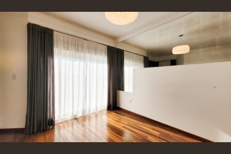 Casa de condomínio para alugar com 377m², 3 quartos e 2 vagasSuíte Master