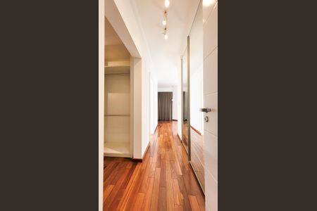 Casa de condomínio para alugar com 377m², 3 quartos e 2 vagasSuíte Master