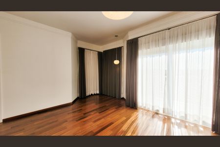 Casa de condomínio para alugar com 377m², 3 quartos e 2 vagasSuíte Master