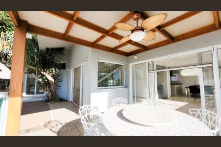 Casa de condomínio para alugar com 377m², 3 quartos e 2 vagasVaranda da Sala