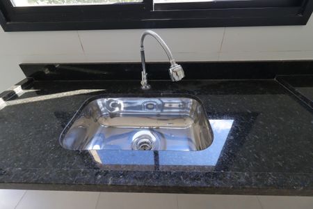 Apartamento à venda com 98m², 2 quartos e 2 vagasCozinha - Pia