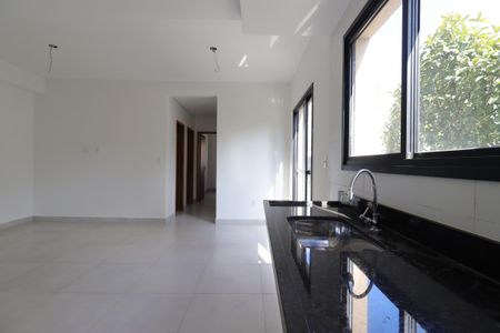 Apartamento à venda com 98m², 2 quartos e 2 vagasCozinha