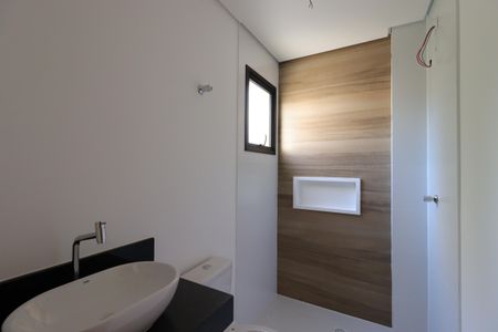 Apartamento à venda com 98m², 2 quartos e 2 vagasBanheiro da Suíte