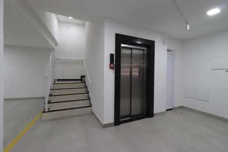 Apartamento à venda com 98m², 2 quartos e 2 vagasElevador