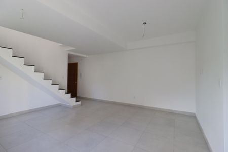 Apartamento à venda com 98m², 2 quartos e 2 vagasSala