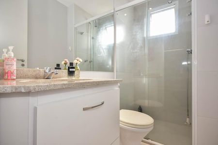 Apartamento à venda com 75m², 2 quartos e 1 vaga Apartamento à venda com 75m², 2 quartos e 1 vagaBanheiro