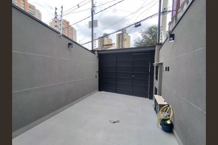 Garagem de casa à venda com 4 quartos, 190m² em Vila Gumercindo, São Paulo