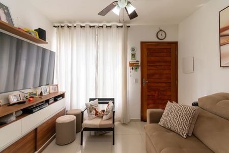 Casa de condomínio à venda com 76m², 2 quartos e 1 vagaSala