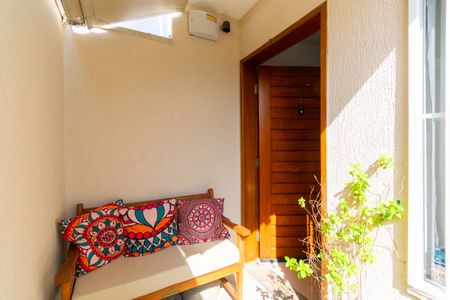 Casa de condomínio à venda com 76m², 2 quartos e 1 vagaHall de entrada