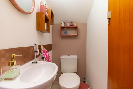 Casa de condomínio à venda com 76m², 2 quartos e 1 vagaLavabo