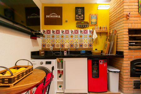 Casa de condomínio à venda com 76m², 2 quartos e 1 vagaÁrea gourmet