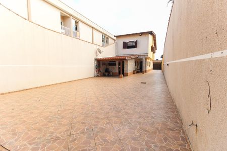 Casa à venda com 317m², 4 quartos e 8 vagas Casa à venda com 317m², 4 quartos e 8 vagasGaragem - Quintal