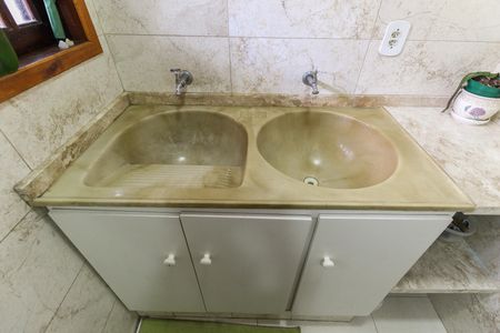 Casa à venda com 317m², 4 quartos e 8 vagas Casa à venda com 317m², 4 quartos e 8 vagasÁrea de Serviço