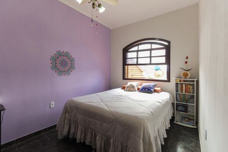 Casa à venda com 317m², 4 quartos e 8 vagas Casa à venda com 317m², 4 quartos e 8 vagasQuarto 2