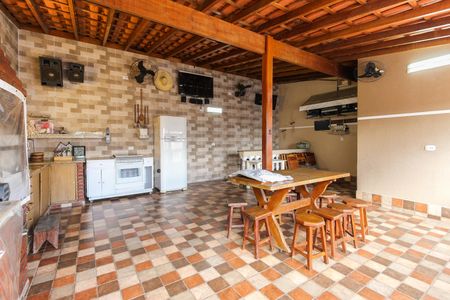 Casa à venda com 317m², 4 quartos e 8 vagas Casa à venda com 317m², 4 quartos e 8 vagasÁrea Gourmet