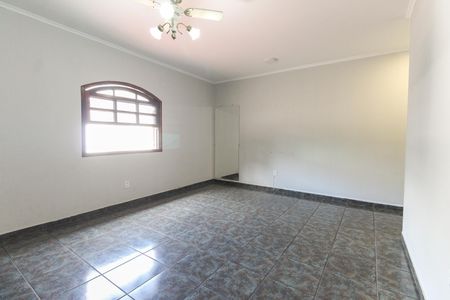 Casa à venda com 317m², 4 quartos e 8 vagas Casa à venda com 317m², 4 quartos e 8 vagasQuarto 3