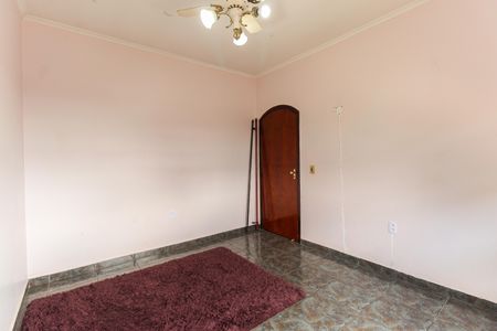 Casa à venda com 317m², 4 quartos e 8 vagas Casa à venda com 317m², 4 quartos e 8 vagasQuarto 4