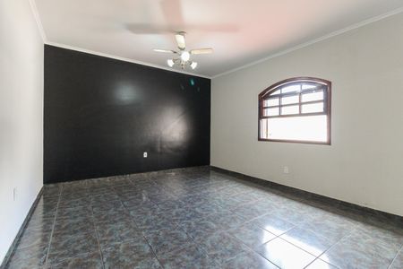 Casa à venda com 317m², 4 quartos e 8 vagas Casa à venda com 317m², 4 quartos e 8 vagasQuarto 3