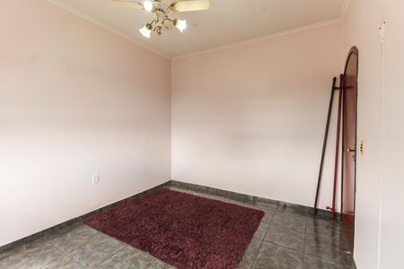Casa à venda com 317m², 4 quartos e 8 vagas Casa à venda com 317m², 4 quartos e 8 vagasQuarto 4