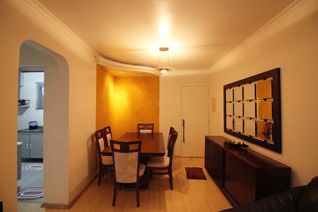 Apartamento à venda com 65m², 2 quartos e 1 vagaSala 