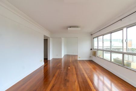 Apartamento à venda com 130m², 3 quartos e 2 vagasSala