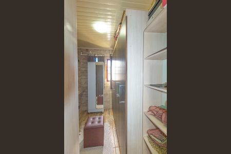 Casa à venda com 150m², 3 quartos e 2 vagas Casa à venda com 150m², 3 quartos e 2 vagasCloset da suíte
