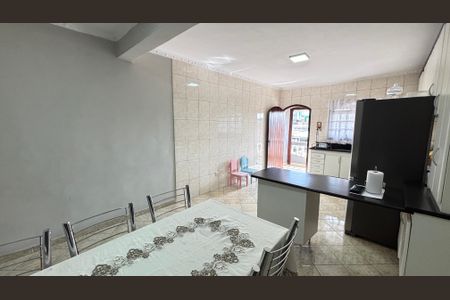 Casa à venda com 260m², 3 quartos e 5 vagas Casa à venda com 260m², 3 quartos e 5 vagasCozinha