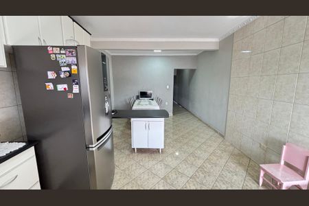 Casa à venda com 260m², 3 quartos e 5 vagas Casa à venda com 260m², 3 quartos e 5 vagasCozinha