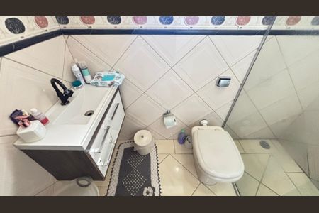 Casa à venda com 260m², 3 quartos e 5 vagas Casa à venda com 260m², 3 quartos e 5 vagasBanheiro Social