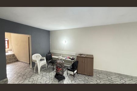 Casa à venda com 260m², 3 quartos e 5 vagas Casa à venda com 260m², 3 quartos e 5 vagasGaragem