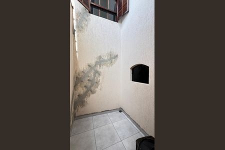 Casa à venda com 260m², 3 quartos e 5 vagas Casa à venda com 260m², 3 quartos e 5 vagasQuintal