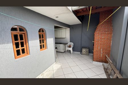 Casa à venda com 260m², 3 quartos e 5 vagas Casa à venda com 260m², 3 quartos e 5 vagasChurrasqueira