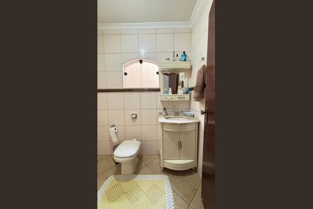 Casa à venda com 260m², 3 quartos e 5 vagas Casa à venda com 260m², 3 quartos e 5 vagasBanheiro Social