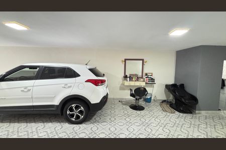 Casa à venda com 260m², 3 quartos e 5 vagas Casa à venda com 260m², 3 quartos e 5 vagasGaragem