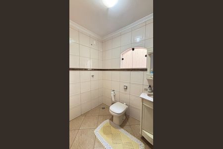 Casa à venda com 260m², 3 quartos e 5 vagas Casa à venda com 260m², 3 quartos e 5 vagasBanheiro Social