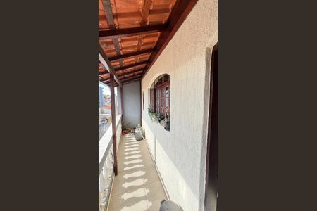Casa à venda com 260m², 3 quartos e 5 vagas Casa à venda com 260m², 3 quartos e 5 vagasVaranda Cozinha