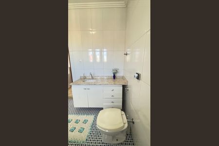 Casa à venda com 260m², 3 quartos e 5 vagas Casa à venda com 260m², 3 quartos e 5 vagasBanheiro da Suíte