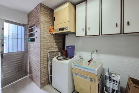 Casa à venda com 142m², 3 quartos e 2 vagasÁrea de Serviço