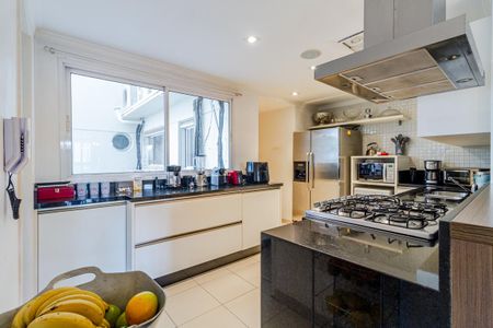 Apartamento para alugar com 168m², 4 quartos e 3 vagasCozinha