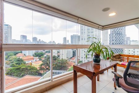 Apartamento para alugar com 168m², 4 quartos e 3 vagasVaranda