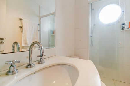 Apartamento para alugar com 168m², 4 quartos e 3 vagasBanheiro Social